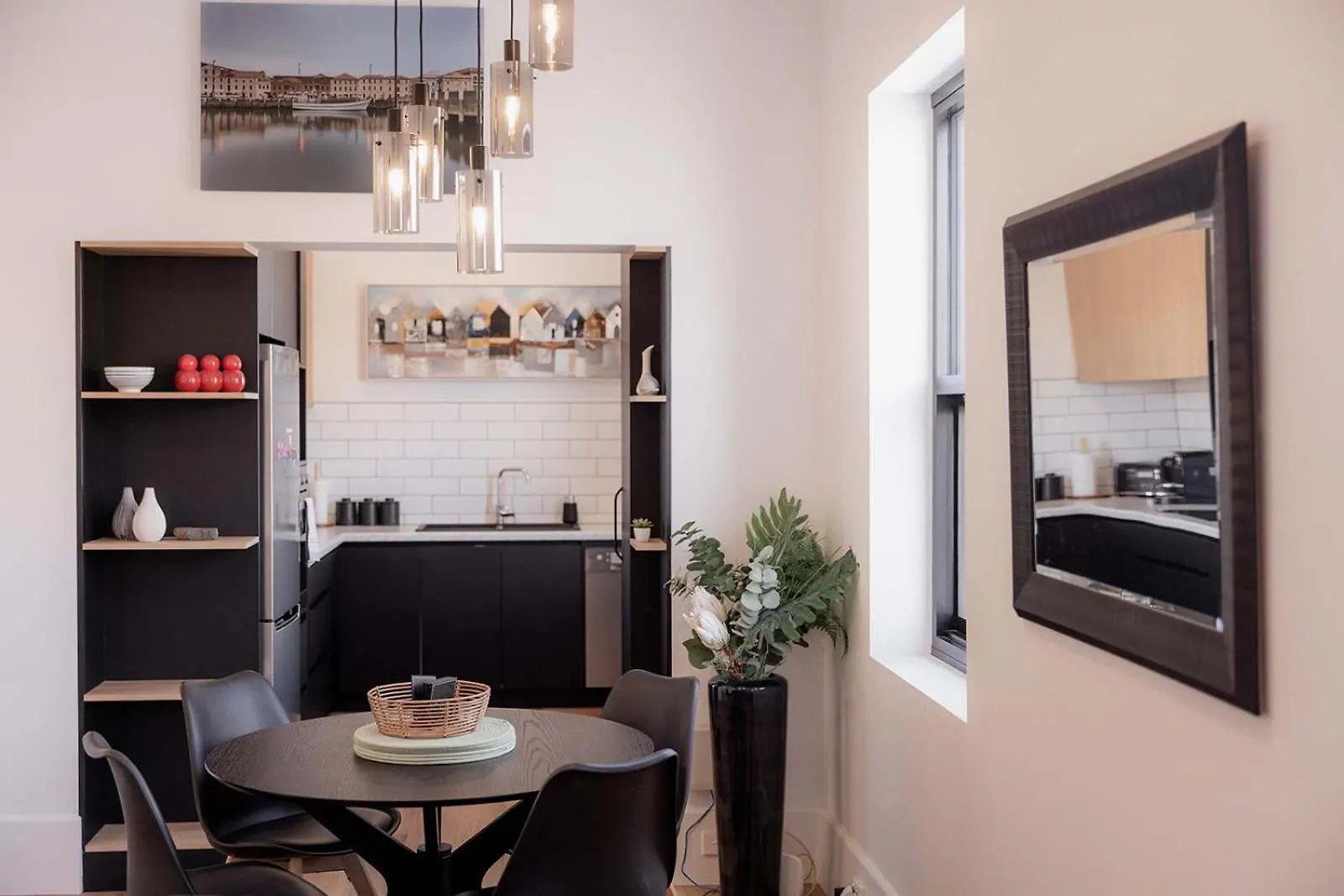 3 Bedroom Spacious Inner-City Pad With Car Park Hobart