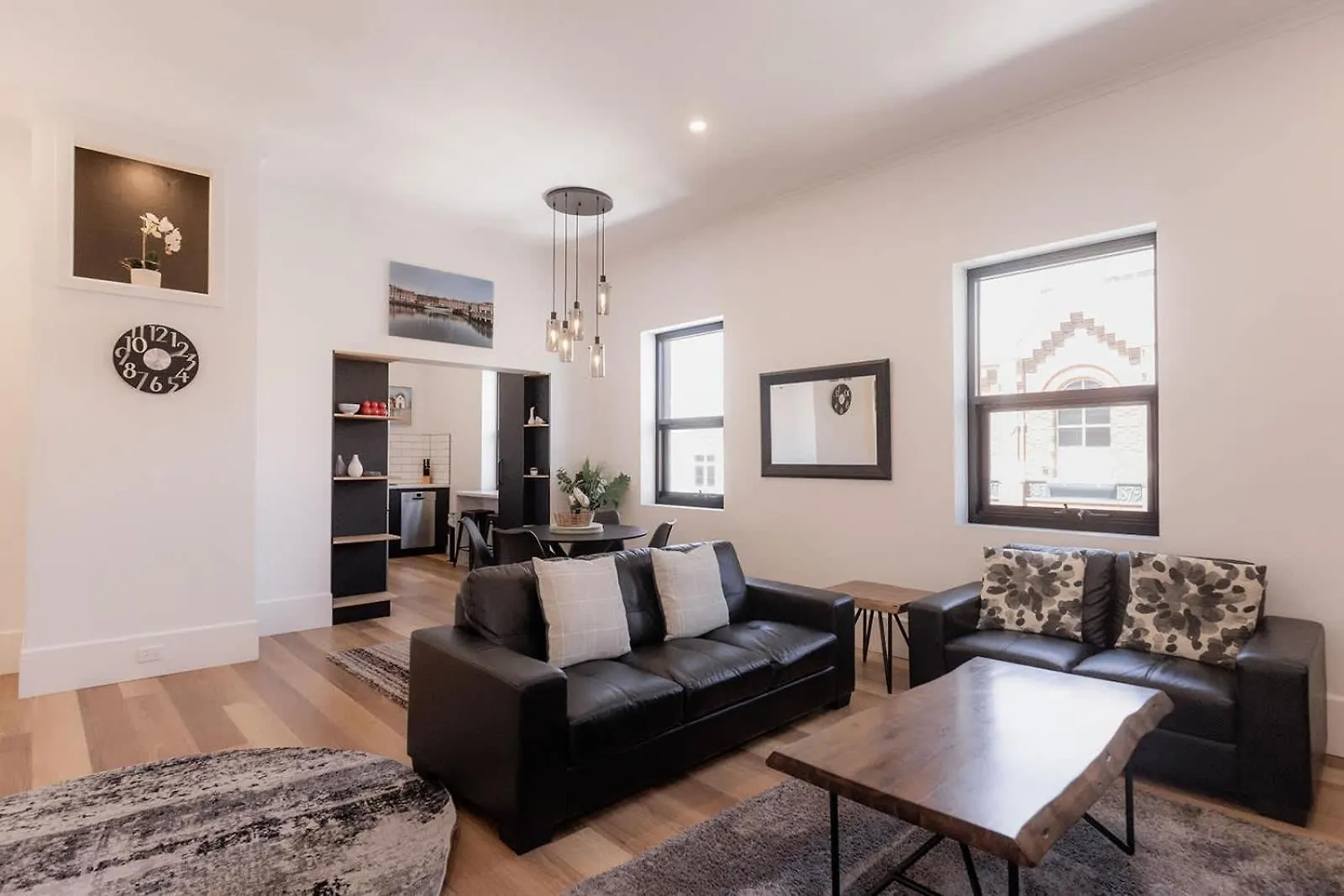 3 Bedroom Spacious Inner-City Pad With Car Park Hobart