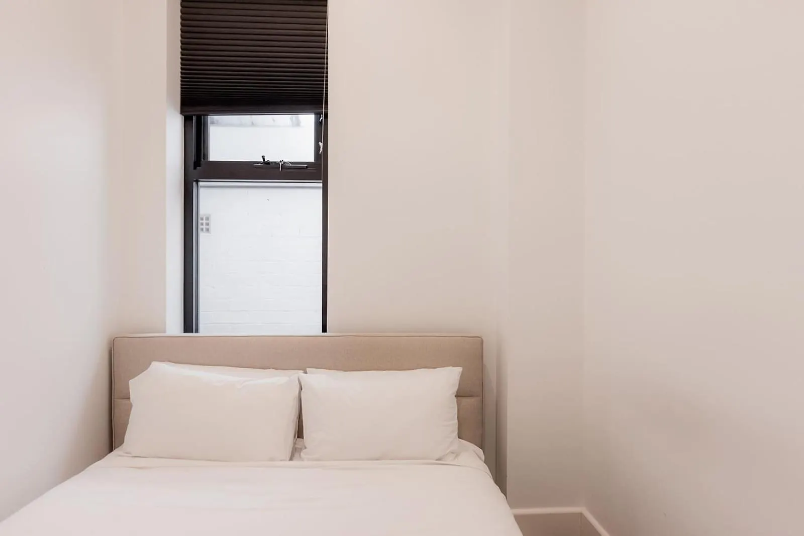 3 Bedroom Spacious Inner-City Pad With Car Park Hobart 0*,
