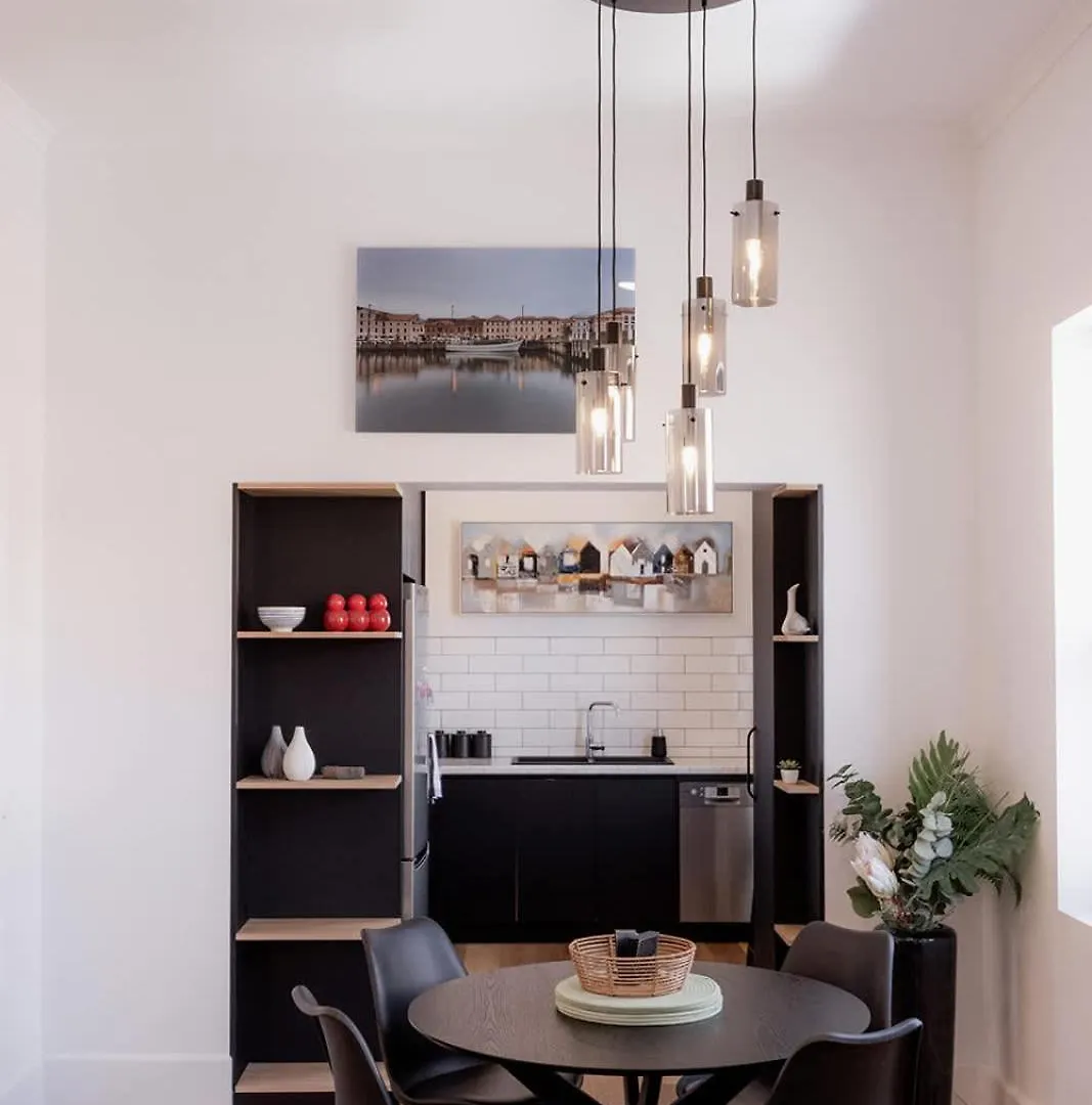 3 Bedroom Spacious Inner-City Pad With Car Park Hobart